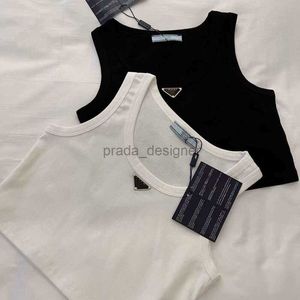 Designer Women's's T-shirt Summer Women Vestier Designer Tops Tops Fashion Triangle Label Graphic Tops Caminsole Caminsole Coton Sans manches Viette MM82562