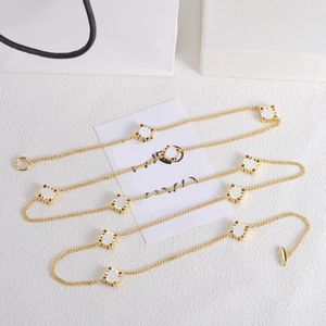 Diseñador para mujer Vintage Collar de perlas Suéter Cadena larga Joyería Collares de diamantes Cadenas de cintura Joyería de acero inoxidable femenina Cadena de letras
