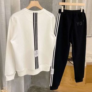 Designer Y3 Sweat à capuche Mode Yamamoto Y3 Sports Set Automne Cool Tendance Trois Bar Marque De Mode Pantalons Décontractés Pantalons Pull Hommes Et Femmes Assortis Deux Pièces 7C7O