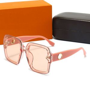 Lunettes de soleil de créateurs pour femmes hommes Lunettes de soleil de luxe lettre de protection UV Beach Retro verre de soleil carré Lunettes de vue décontractées avec boîte très bon