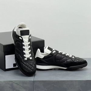 Diseñadores Tenis Zapatillas de deporte Mujeres Zapatos casuales Marca de lujo Eléctrico bordado diamante a cuadros Gamuza de cuero Negro blanco panda Zapatos Zapatillas de deporte