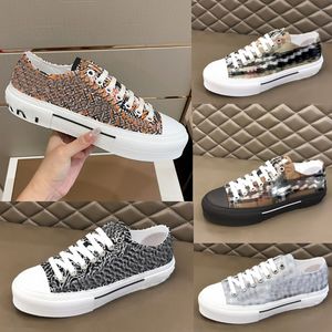 Diseñadores Vintage Print Check Zapatillas de deporte a rayas Zapatos planos Low-top Gabardina Hombres Letras Zapato de lona a cuadros eur 36-46