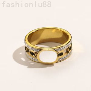 Desingers anillo hombres y mujeres anillos abiertos de lujo fácil de deformar señora patrón de letra de diamante completo anillo de plata chapado en oro vintage anillos diseñador para mujeres zf068