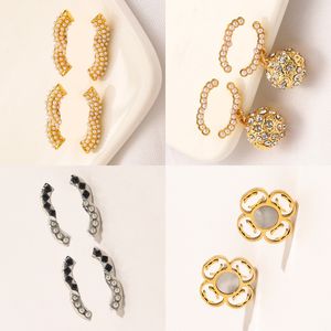 Diamant Earring Classic Brand Letter Designer Stud Women Jewelry Boucles d'oreilles Perles Amour Couple Couple d'or plaque d'or Conception d'accessoires de mode Sier
