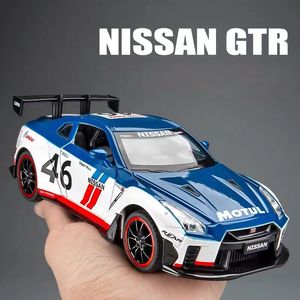 Diecast Model car 1 24 Skyline Are GTR R35 Wide Body Race Alliage Modèle de voiture Diecasts Véhicules Refit Racing Toy car Kid Toys Enfants Boy Toy 230711