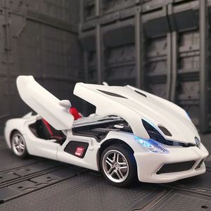 Diecast Model car 1 32 SLR Roadster Alliage Modèle de voiture de sport Diecast Metal Toy Vehicles Modèle de voiture Simulation Sound Light Collection Enfants Cadeaux 230627