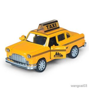 Diecast Model Cars 1/32 Retro Taxi Model Car Alloy Miniatura Toy Car Diecast Vehicle Collection Sound Light Baby Toys para niños Regalo del día de los niños R230807