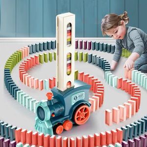 Diecast Model Kids Électrique Domino Train Car Set Avec Sound Light Pose Automatique Dominos Blocs Jeu DIY Jouets Éducatifs Pour Enfants 230605