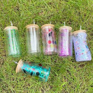 Cadeaux de bricolage sublimation pré-percée boule à neige 12 oz verre à bière transparent à double paroi sans BPA peut contenir des paillettes de 3 mm avec couvercle en bambou et paille pour café glacé, soda