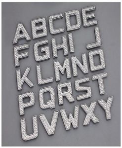 DIY lujo cristal diamante Metal números letras 3D pegatinas de decoración para coche accesorios Forbmw Vw Golf 4 5 685997592960373
