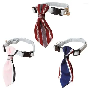 Vêtements pour chiens Pet Cat Cravate formelle Tuxedo Bow Cravate réglable Produits pour chiots Cravates Bowties Love Style Petits chiens Accessoires