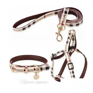 Collares para perros Correas Arnés de diseño y conjunto Suave ajustable Cuero impreso Clásico Collar para mascotas Conjuntos de correas para perros pequeños Chihuahu Dro OTP8E