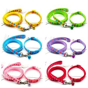 Colliers pour chiens laisses amour coeur impression collier harnais avec cloche fournitures pour animaux de compagnie petit chat chiot traction corde cou sangle ensemble multicolore ajuster