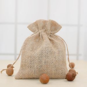 Bolsas con cordón Yute Wedding Party Favors Paquete Lino natural Arpillera Bolsa de joyería Flor seca Dulce Chocolate Alimentos Sacos de almacenamiento