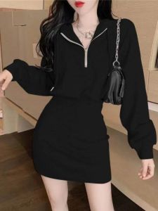 Robe QWEEK Style coréen robe à capuche femmes Kpop moulante école Sport noir fermeture éclair Mini robes courtes décontracté 2023 automne vieux argent