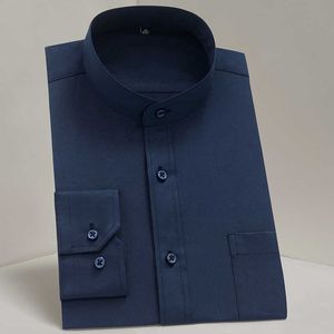 Robe chemise hommes à manches longues Mandarin Collor solide réunion formelle / poche de travail Casual Slim Fit style chinois mâle bouton vêtements 210609