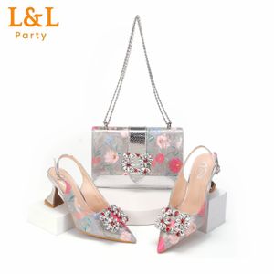 Zapatos de vestir 2024 EST INS Estilo Color Plata Elegante Tacones Altos Nigeria Diseño Africano Damas Zapatos y Bolsa Set 231108