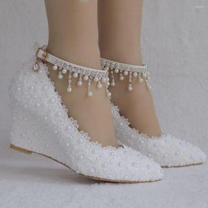 Zapatos de vestir 2024 Spring Toe Poe -Toe Wedge High Tacón de encaje Pearl Pearl Banqueta Mujer talla de dama de honor de mujeres