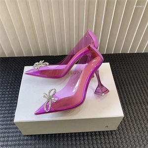 Chaussures habillées Amina Muhuaddi Crystal Bow pointu verres à vin en PVC à talons hauts et sandales sexy à talons ultra-hauts