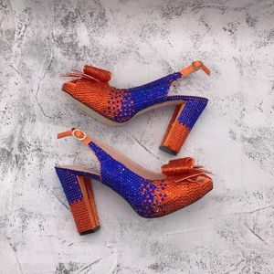 Zapatos de vestir CHS1514 DHL por encargo Naranja Azul Crystal Bow Slingbacks Block Heel Mujeres Tacones altos Bombas Boda nupcial