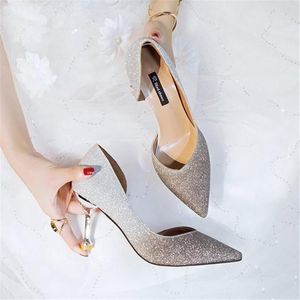 Chaussures habillées Dailan Jeanna Star avec chaussure de mariage unique sexy le côté de la mariée creux argent talons hauts pointus paillettes femmes