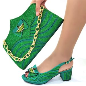 Zapatos de vestir Doershow Llegada Zapatos y bolsos de boda africanos Conjunto de zapatos italianos de color verde con bolsos a juego Fiesta de dama nigeriana HGR1-14 230711