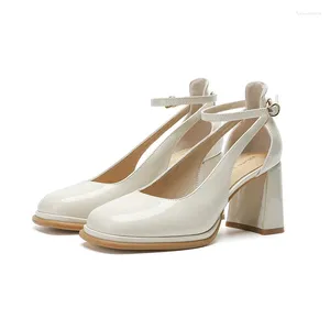 Chaussures habillées en ligne Celebrity Design Square-Toe High-Heeled 2024 Été à talons épais Mary Jane Sandales