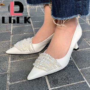 Chaussures habillées plus taille 34-43 Spring Summer Quality Classical Design High Heels Women Pumps Pearl Decoration Fashion Food Party