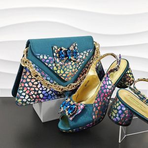 Chaussures de robe rondes à talons hauts pointus assortis femmes sac à main pour mariage sarcelle bleu strass design fête pompes pour femmes