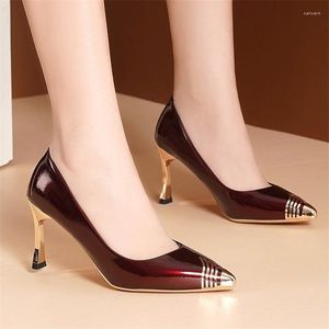 Chaussures habillées Sapatos Femininos talons hauts la mode mariage femmes respirant décontracté dames peu profondes mince femme pompes