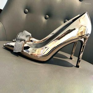 Zapatos de vestir Plata Oro Bling Rhinestone Bowtie Bombas Señoras Tacones finos Slip-On Boda Mujer Fiesta de graduación Crystal High