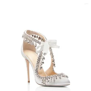 Robe chaussures printemps pointu strass stiletto banquet femme sandales blanches sur mesure grande taille frangée mariage de mariée