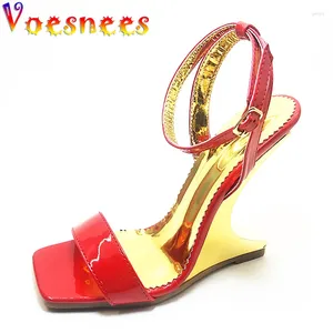 Chaussures habillées coins sandals Femmes Personnalité Design Square Head One Word Band High Heels Party Pumps Star Talon moins 2024 EST