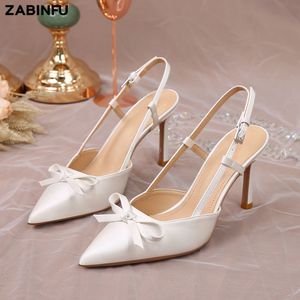 Chaussures habillées Femmes Pompes Blanc Chaussures De Mariage Mariée De Luxe Satin Papillon-noeud Bout Pointu Réglable Slingback Talons Femmes Élégantes Talons 230822