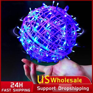 Drones Ball Flying Spinner Boomerang Flyorb Orb Magic Ball avec LED Light Drone Flight Gyro Stress Libert Toys Enfants Cadeaux d'anniversaire