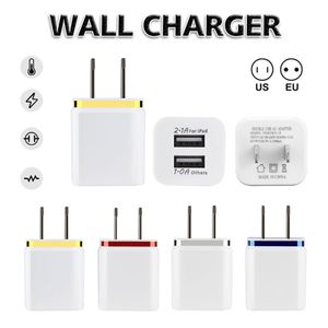 Chargeur mural universel à deux ports Adaptateur de voyage US EU Plug 5V 2.1A Adaptateur secteur pratique avec deux ports USB pour téléphones mobiles iOS Android sans emballage