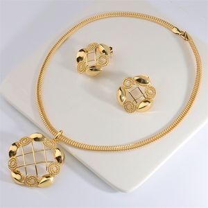 Dubai Golden para conjuntos de pendientes grandes con colgante de lujo, collar chapado en oro para mujer, joyería de disfraz