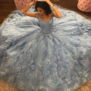 Dusty Blue Quinceanera Vestidos Correas Apliques de encaje Con cuentas Cristales Flor hecha a mano Tul Princesa Dulce 16 Fiesta de cumpleaños Vestido de fiesta vestido