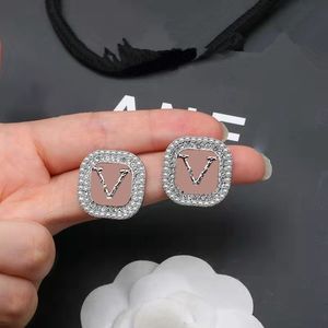 Pendientes de diseñador para mujer, joyería, pendientes de diamantes, letras circulares grandes, regalo de pareja de bodas de oro, pendientes de novia gruesos para mujer, una variedad de estilos