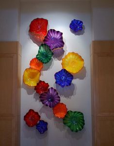 Elegantes placas de flores artísticas Lámparas Estilo Chihuly 100% Placas de pared de vidrio de borosilicato soplado a boca Decoración de hotel de lujo