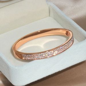 Bracelets de manchette en cristal classiques élégants Bracelets pour femme couleur or Simple ouverture féminine bracelets bijoux de mariage accessoires 240117