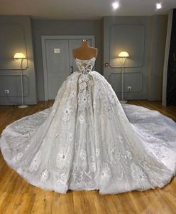 Élégant robe de mariée sans bretelles chérie une ligne en dentelle applique sans manches sans manches en tulle