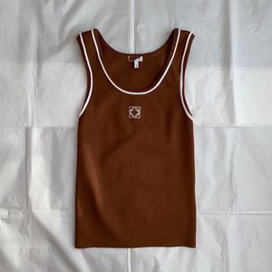 Camisetas sin mangas con decoración bordada con logotipo, traje con cuello en U a la moda para mujer, chaleco informal Sexy ajustado para chica caliente