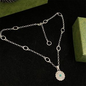 Collares de señora con diseño de pendiente de estambre esmeralda, collares con colgante de pétalo de cuerda de plata 925 para mujer, collares ajustables con anillo hueco