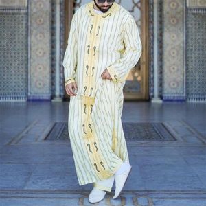 Ropa étnica Ramadán Vestido con estampado musulmán Abayas Dubai Casual Kaftan Robe Trajes islámicos con manga larga Turn-Down Collar Regalos para hombres