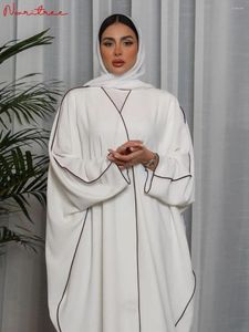 Vêtements ethniques S-XL Ligne de mode surdimensionné Abayas avec ceinture Djellaba Robe musulmane Dubaï pleine longueur Abaya Turquie Islam Robe WY1518