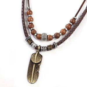 Chaîne de pull en perles de bois de Style ethnique, pendentif en plume en métal réglable, collier en feuille pour homme