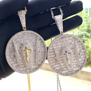 Europa y América Hot Trendy Hip Hop Collar Chapado en oro Full Bling CZ Stone Jeses Collar colgante para hombres Mujeres Bonito regalo