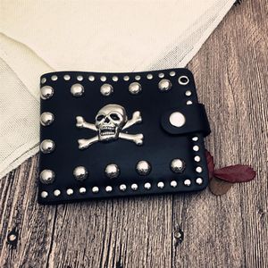 Europa y los Estados Unidos marea retro hombres billetera portátil cráneo personalidad nuevo remache comercio párrafo corto negro wallet262L