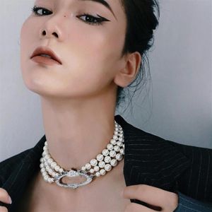 Collar de perlas de tres capas europeo y americano nicho de la cadena de clavícula de diamantes de alta gama de entrega rápida para mujeres330n